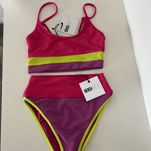 Brand New BEACH RIOT Eva Top & Emmy Bottom Lime Punch Colorblock (size small)